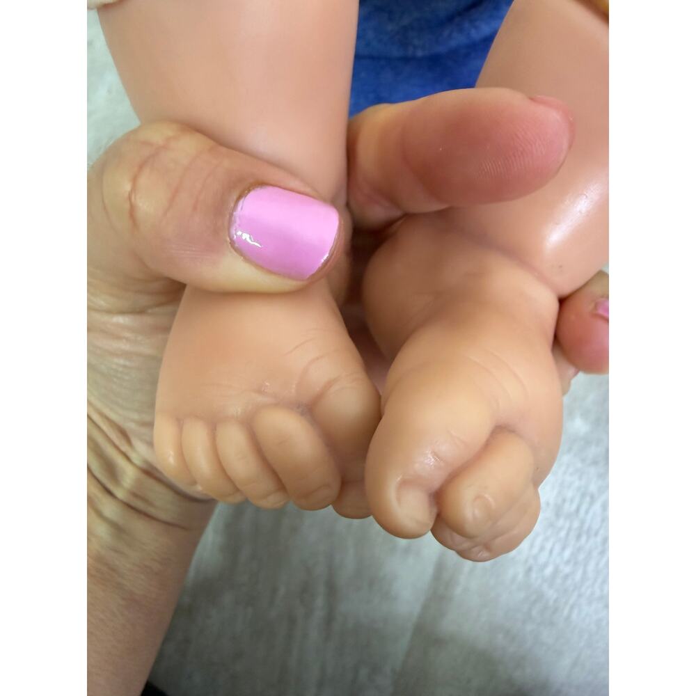 Lee Middleton Reborn Doll 071294 - Picture 9 of 9